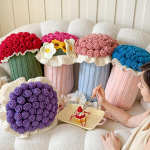 2-in-1 Floral Print Blanket & Pillow Set