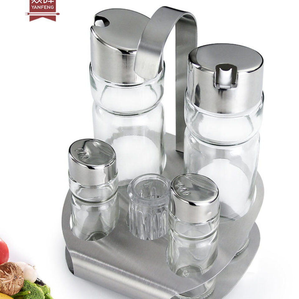 Classic Salt & Pepper Shaker Duo